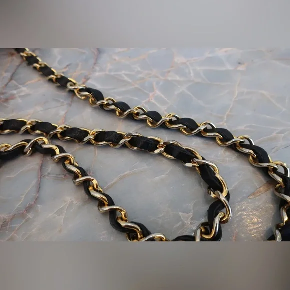 AUTHENTIC CHANEL single flap lambskin matelasse black shoulder bag 24k gold - Picture 16 of 16